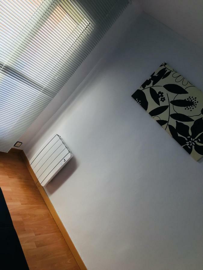 Apartamento Good Vibes Apartment Zaragoza Bagian luar foto