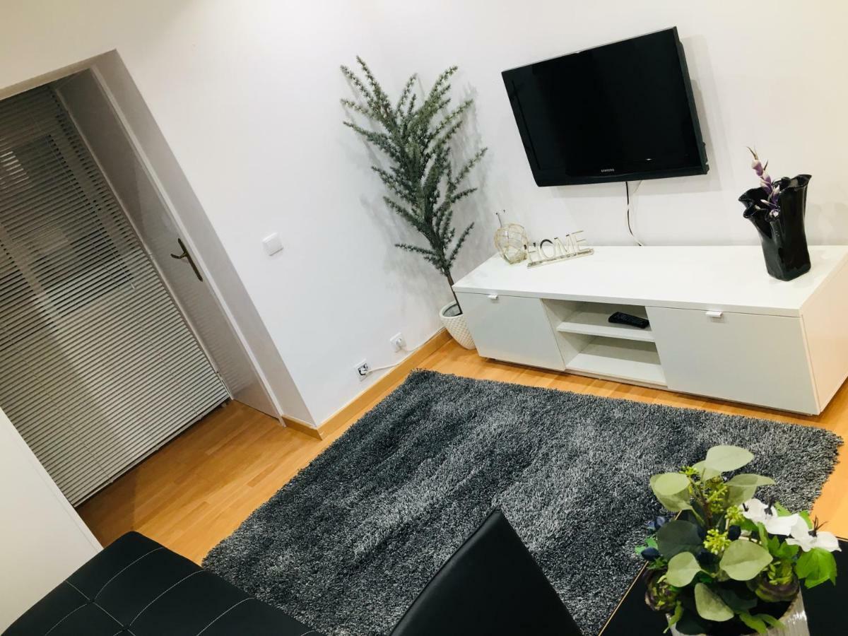 Apartamento Good Vibes Apartment Zaragoza Bagian luar foto