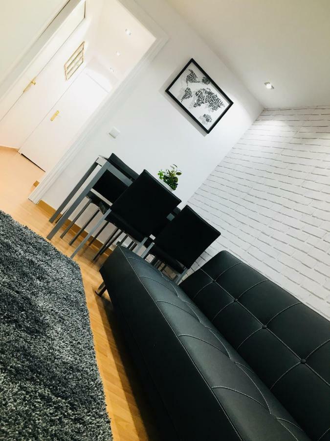 Apartamento Good Vibes Apartment Zaragoza Bagian luar foto