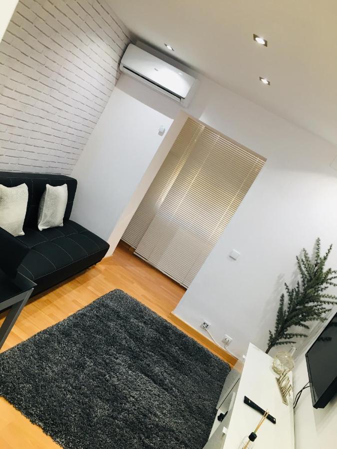 Apartamento Good Vibes Apartment Zaragoza Bagian luar foto